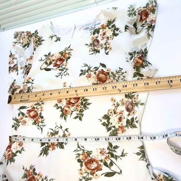 Women's White Floral Ruffle Mini Dress with Open Back Detail, Bridal Size M - Picture 14 of 16